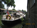 In Bar-le-Duc we came to a bridge that our tele-commander would not open. We found a place to tie up, but no obvious cabin for the bridge tender.