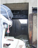 The structure might seem to be a giant mechanical compactor which would grind up the boat and its passengers.